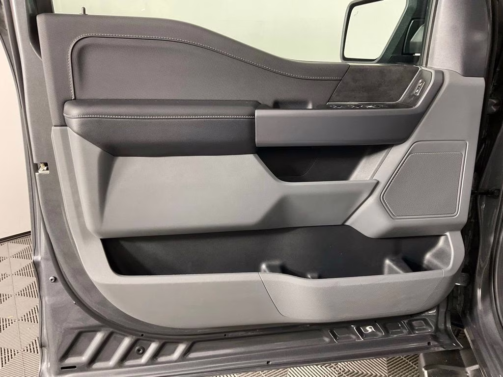 2025 Carbonized Gray Metallic Ford F-150 XLT 4X4 Truck