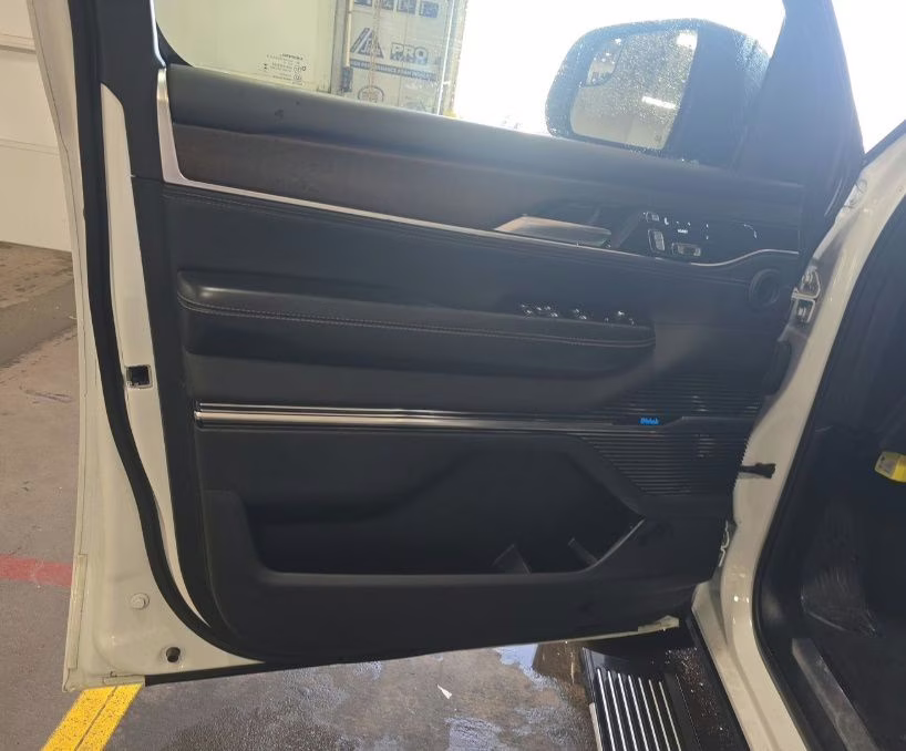 2023 Bright White Clearcoat Jeep Grand Wagoneer Series II 4X4 SUV