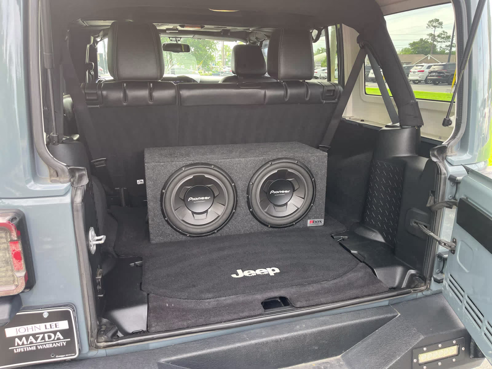 2015 Anvil Clearcoat Jeep Wrangler Unlimited Rubicon 4X4 SUV