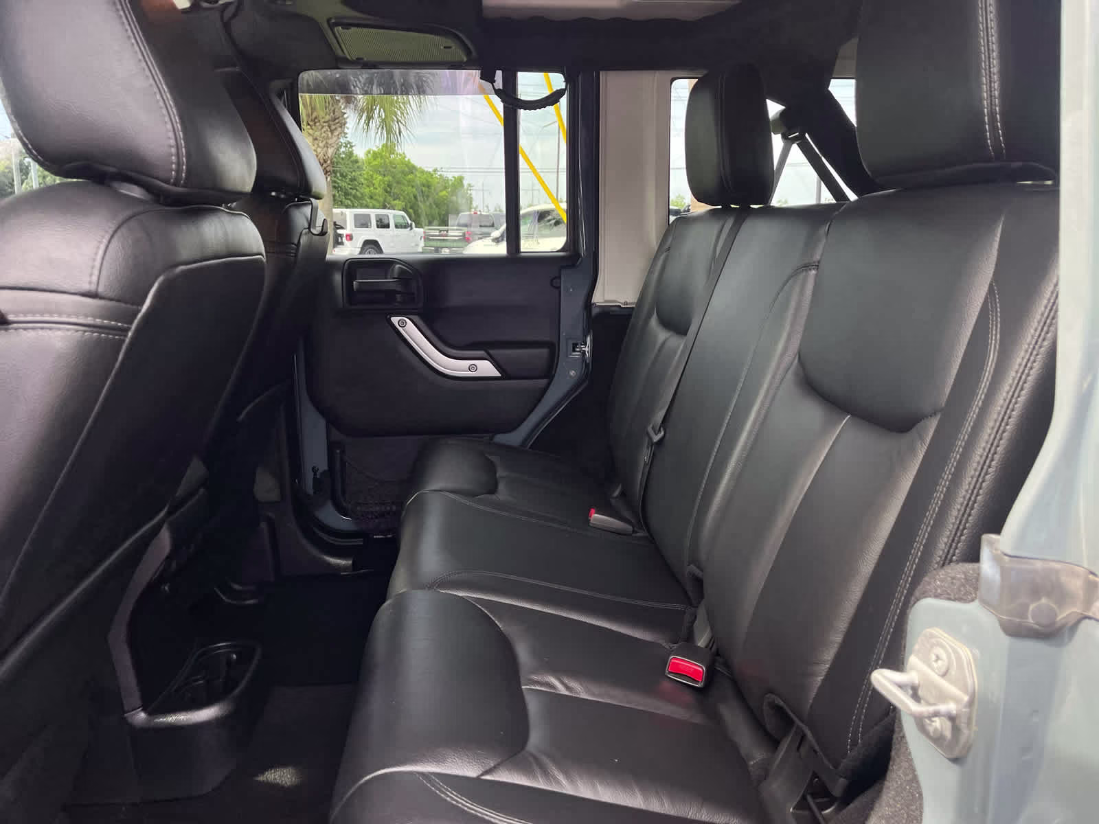2015 Anvil Clearcoat Jeep Wrangler Unlimited Rubicon 4X4 SUV