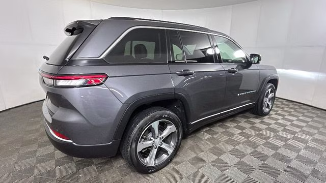 2024 Baltic Gray Metallic Clearcoat Jeep Grand Cherokee 4xe 4X4 SUV