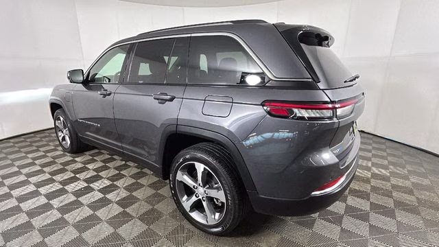 2024 Baltic Gray Metallic Clearcoat Jeep Grand Cherokee 4xe 4X4 SUV
