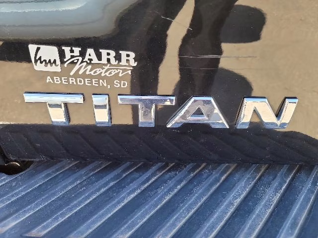 2014 Black Nissan Titan SV 4X4 Truck