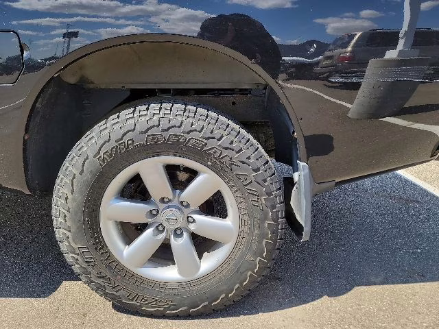 2014 Black Nissan Titan SV 4X4 Truck