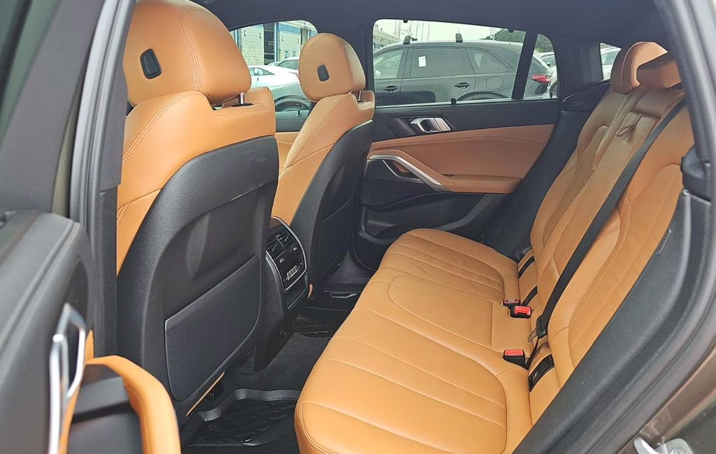 2022 Manhattan Green Metallic BMW X6 xDrive40i AWD SUV