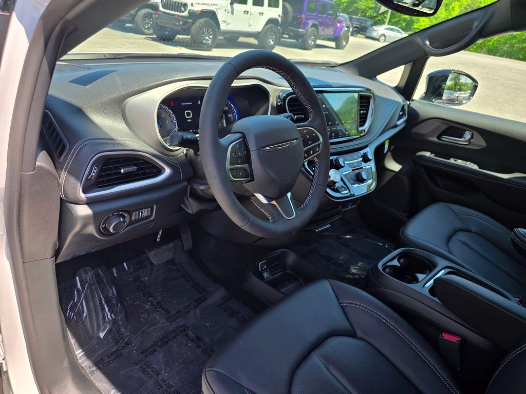 2027 Pw7 Chrysler Pacifica Select FWD Van