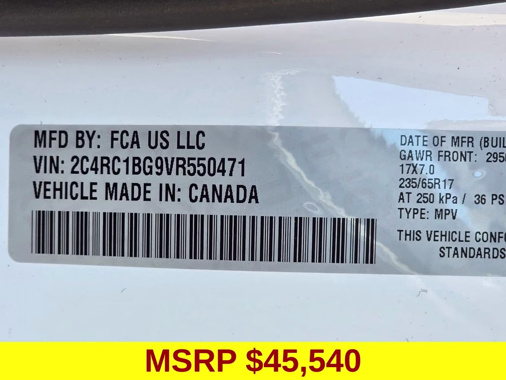 2027 Pw7 Chrysler Pacifica Select FWD Van