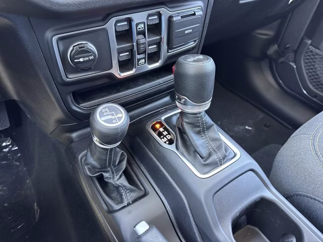 2026 Granite Crystal Metallic Clearcoat Jeep Wrangler Sport 4X4 Convertible