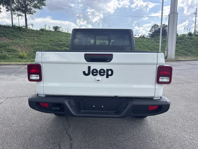 2026 Bright White Clearcoat Jeep Gladiator Sport 4X4 Truck