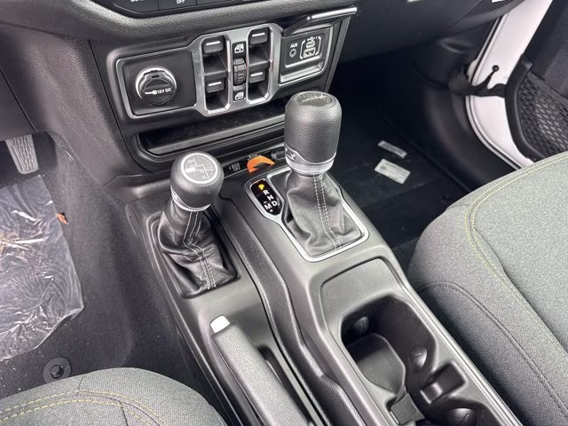 2026 Bright White Clearcoat Jeep Gladiator Sport 4X4 Truck