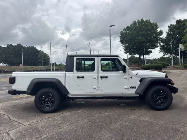2026 Bright White Clearcoat Jeep Gladiator Sport 4X4 Truck