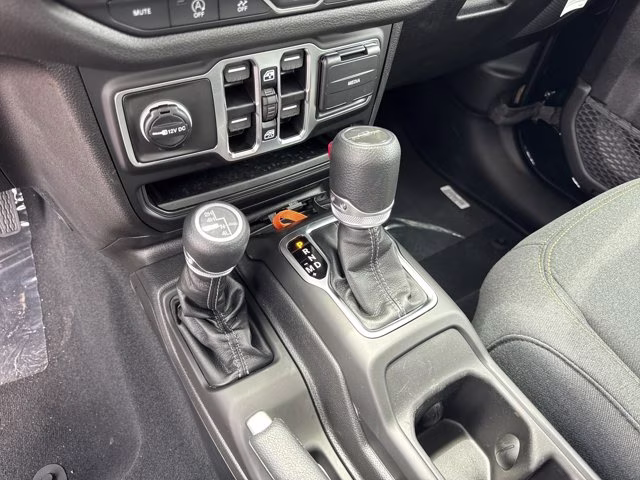 2026 Black Clearcoat Jeep Gladiator Sport 4X4 Truck