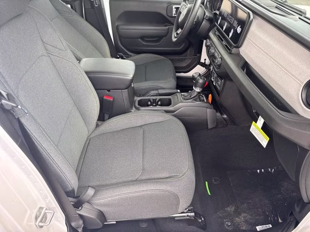 2026 Bright White Clearcoat Jeep Gladiator Sport 4X4 Truck