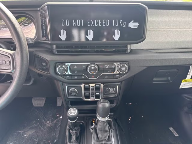2026 Bright White Clearcoat Jeep Gladiator Sport 4X4 Truck
