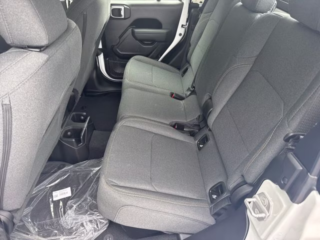 2026 Bright White Clearcoat Jeep Gladiator Sport 4X4 Truck