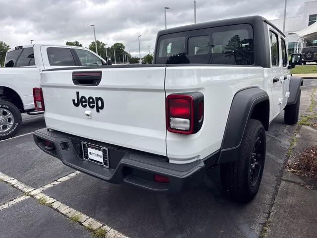 2026 Bright White Clearcoat Jeep Gladiator Sport 4X4 Truck
