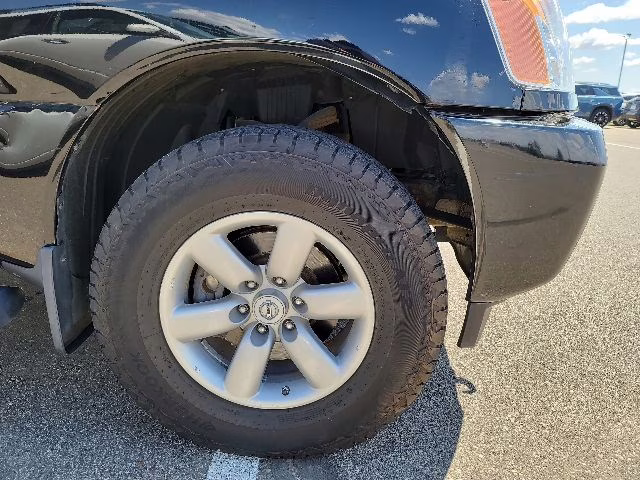 2014 Black Nissan Titan SV 4X4 Truck