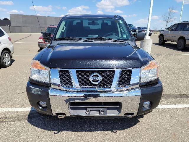 2014 Black Nissan Titan SV 4X4 Truck