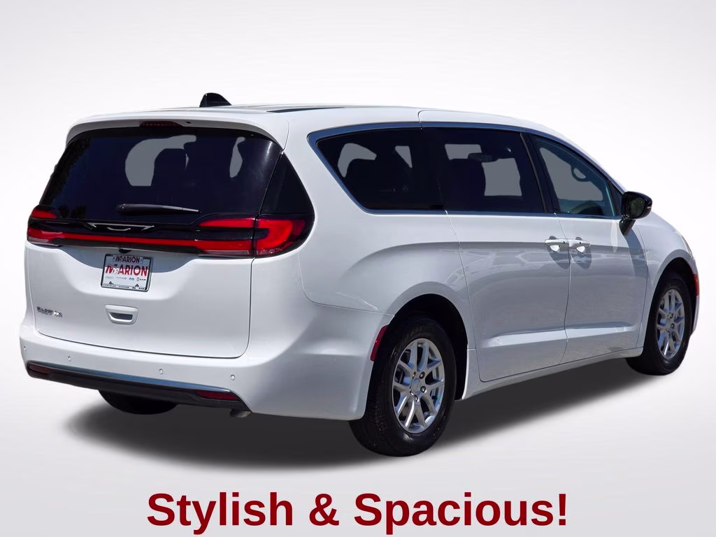 2027 Bright White Clearcoat Chrysler Pacifica Select FWD Van