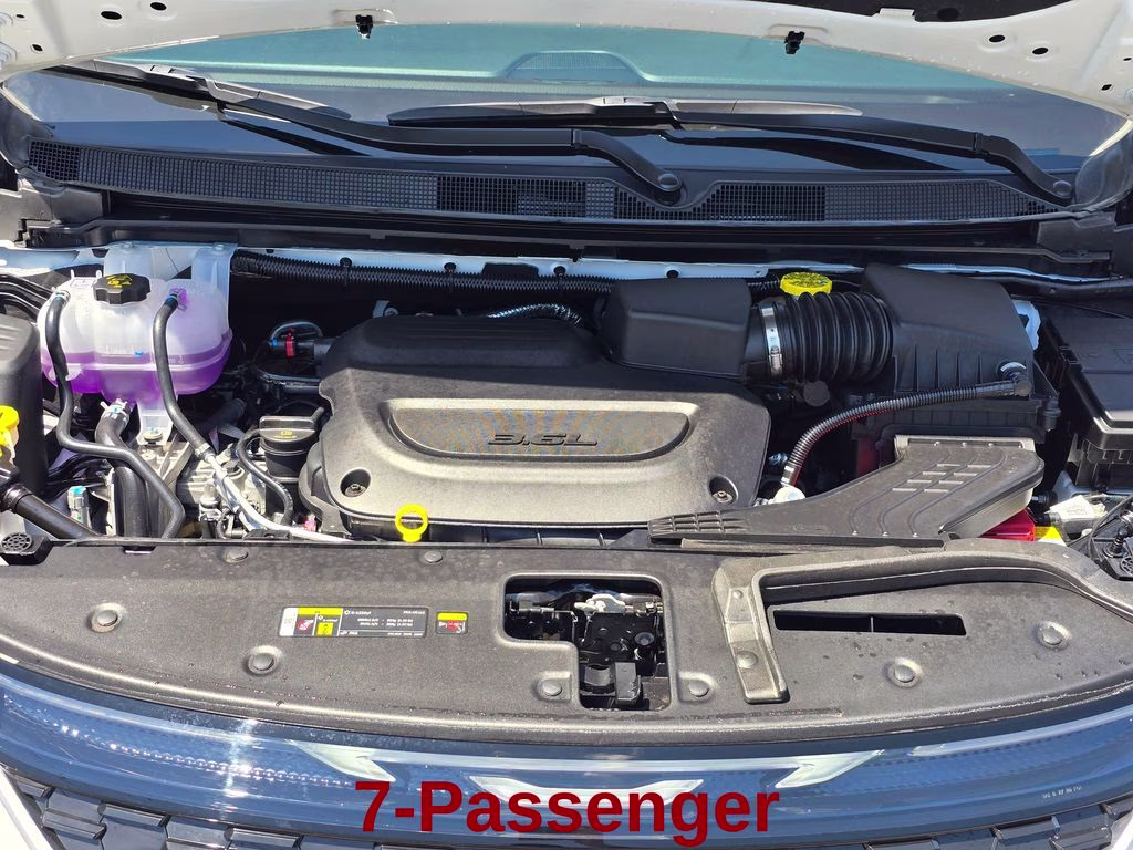 2027 Bright White Clearcoat Chrysler Pacifica Select FWD Van