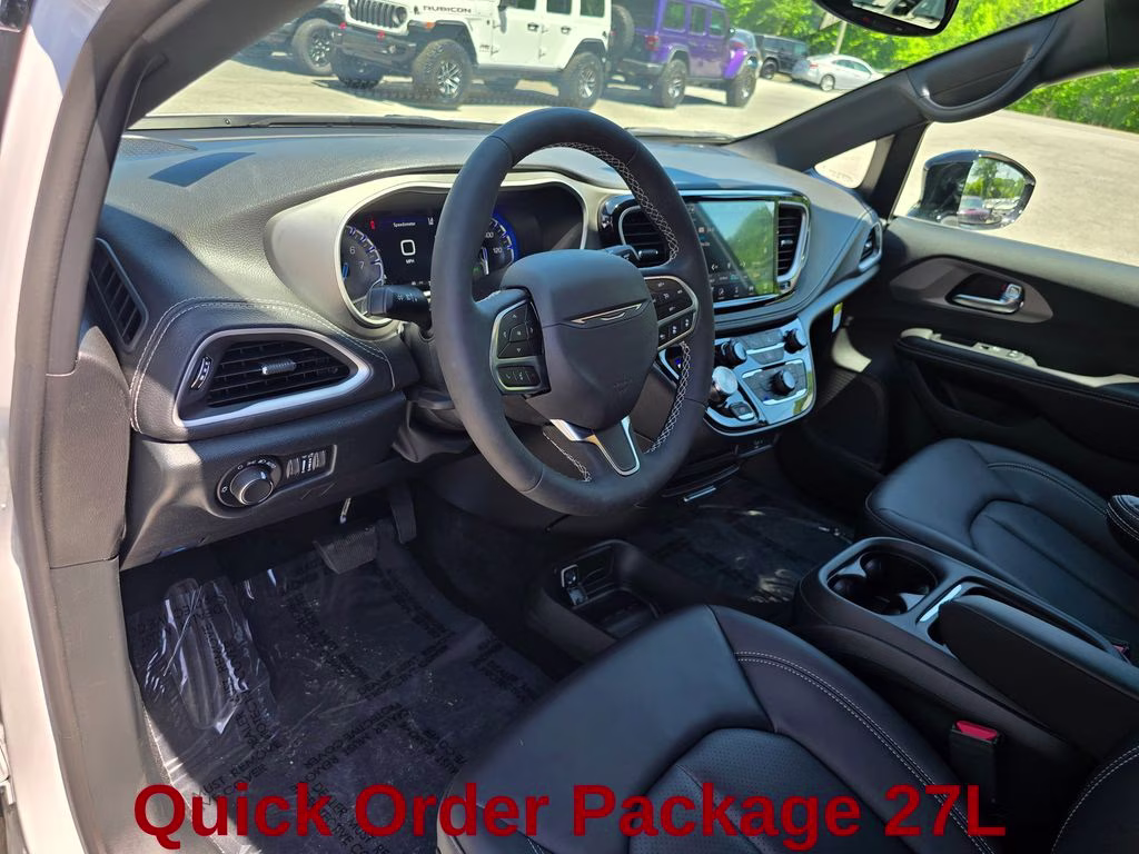 2027 Bright White Clearcoat Chrysler Pacifica Select FWD Van