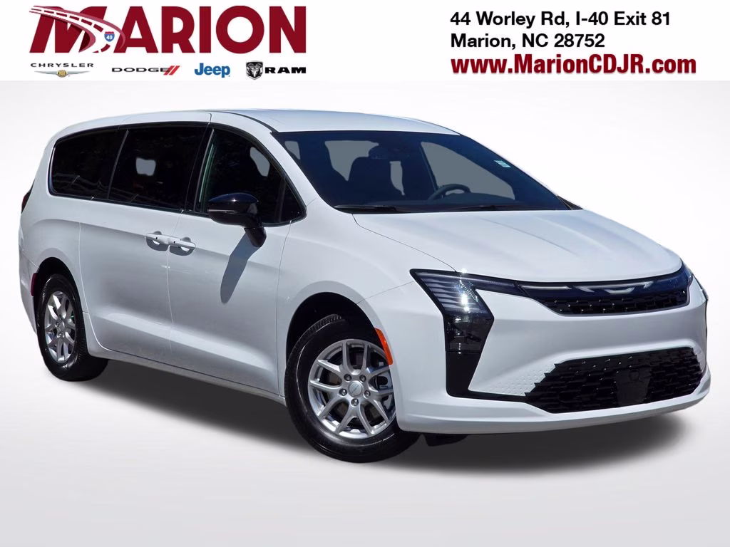 2027 Chrysler Pacifica Select's photo