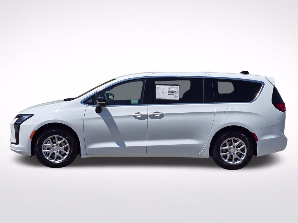 2027 Pw7 Chrysler Pacifica Select FWD Van