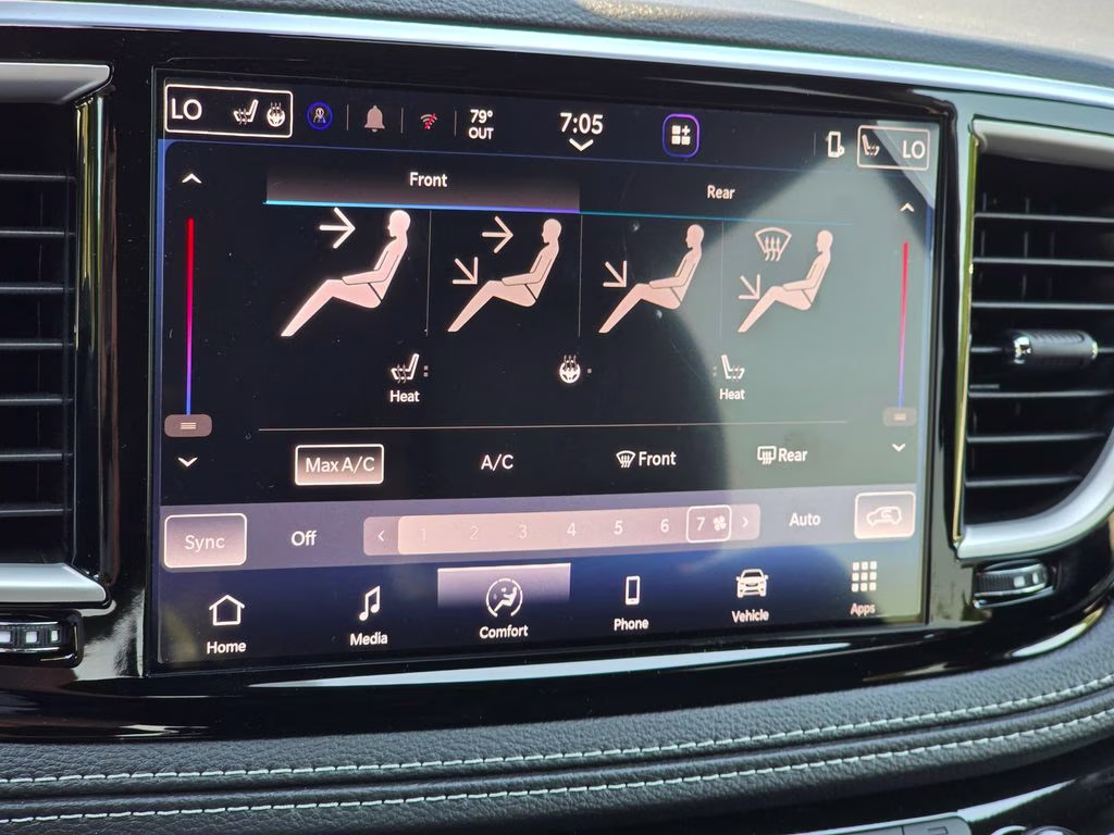 2027 Pw7 Chrysler Pacifica Select FWD Van
