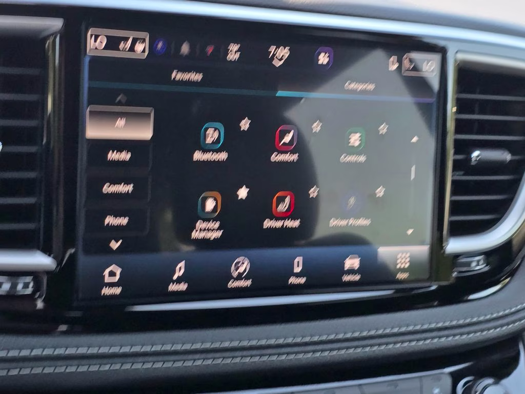 2027 Pw7 Chrysler Pacifica Select FWD Van