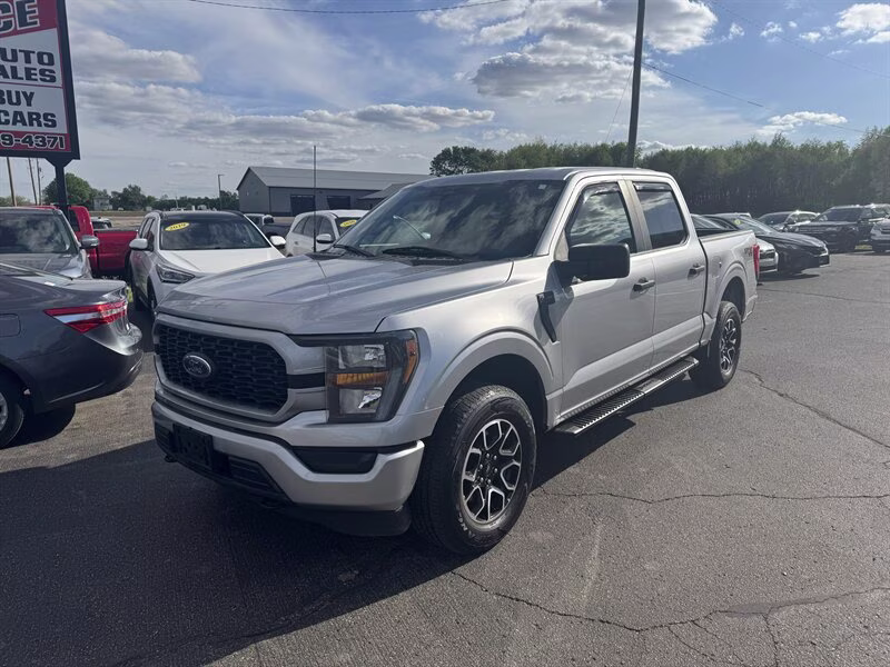 2023 Iconic Silver Ford F-150 XL 4X4 Truck