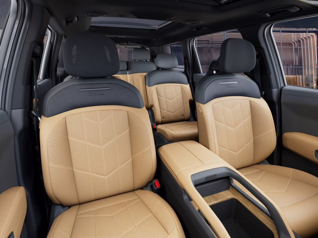 2027 White Pearl Kia Telluride Hybrid X-Line SX AWD SUV