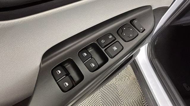 2023 White Hyundai Kona SEL AWD SUV