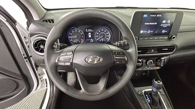 2023 White Hyundai Kona SEL AWD SUV