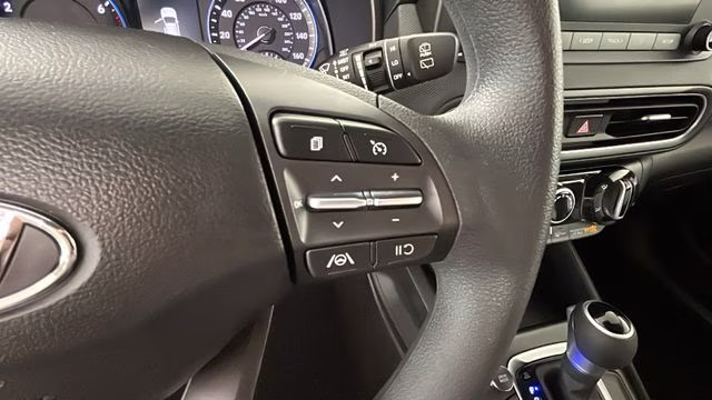 2023 White Hyundai Kona SEL AWD SUV
