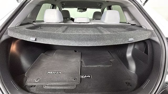 2023 White Hyundai Kona SEL AWD SUV
