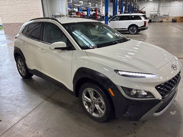 2023 White Hyundai Kona SEL AWD SUV