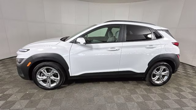 2023 White Hyundai Kona SEL AWD SUV