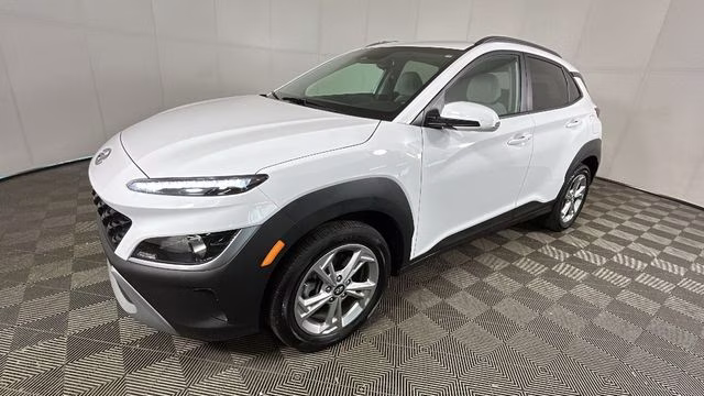 2023 White Hyundai Kona SEL AWD SUV