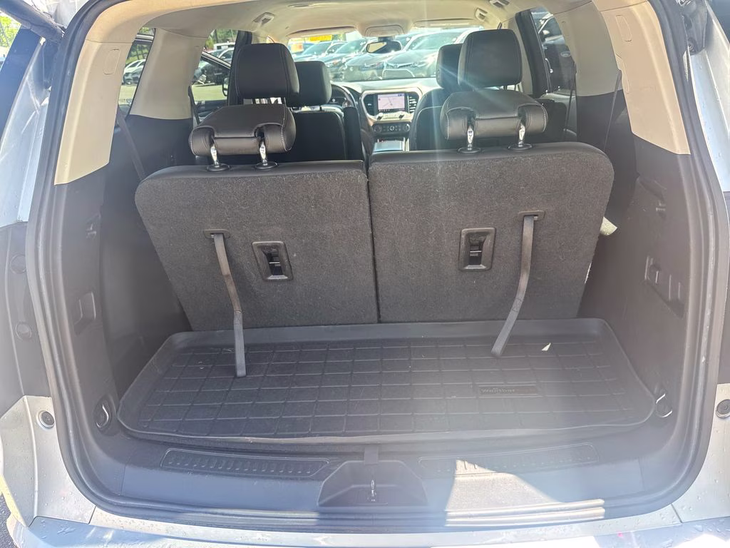 2020 Quicksilver Metallic GMC Acadia Denali AWD SUV