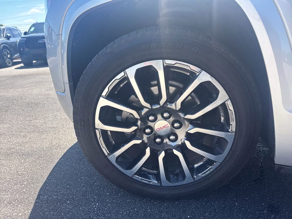 2020 Quicksilver Metallic GMC Acadia Denali AWD SUV