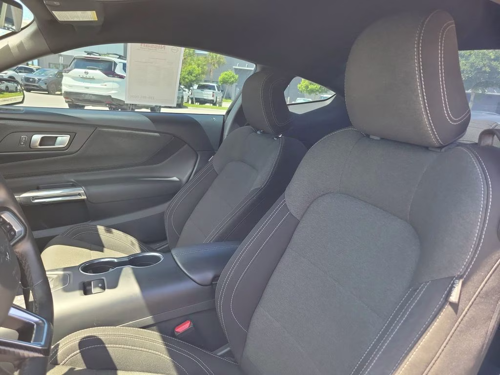 2024 Oxford White Ford Mustang GT RWD Coupe