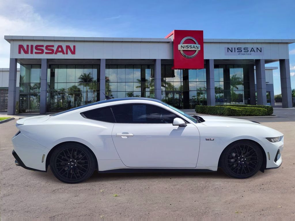 2024 Oxford White Ford Mustang GT RWD Coupe