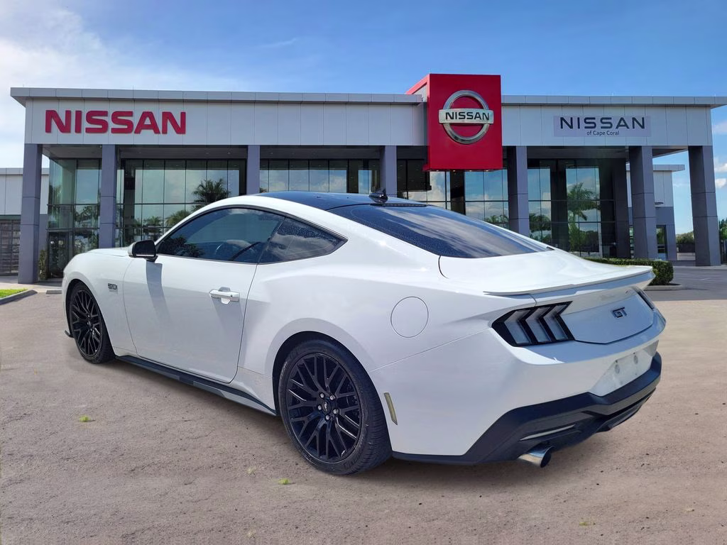 2024 Oxford White Ford Mustang GT RWD Coupe