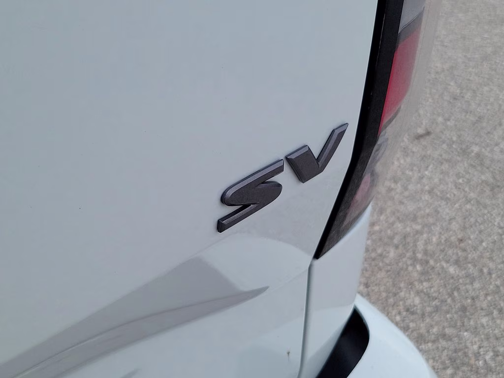 2022 Glacier White Nissan Frontier SV RWD Truck