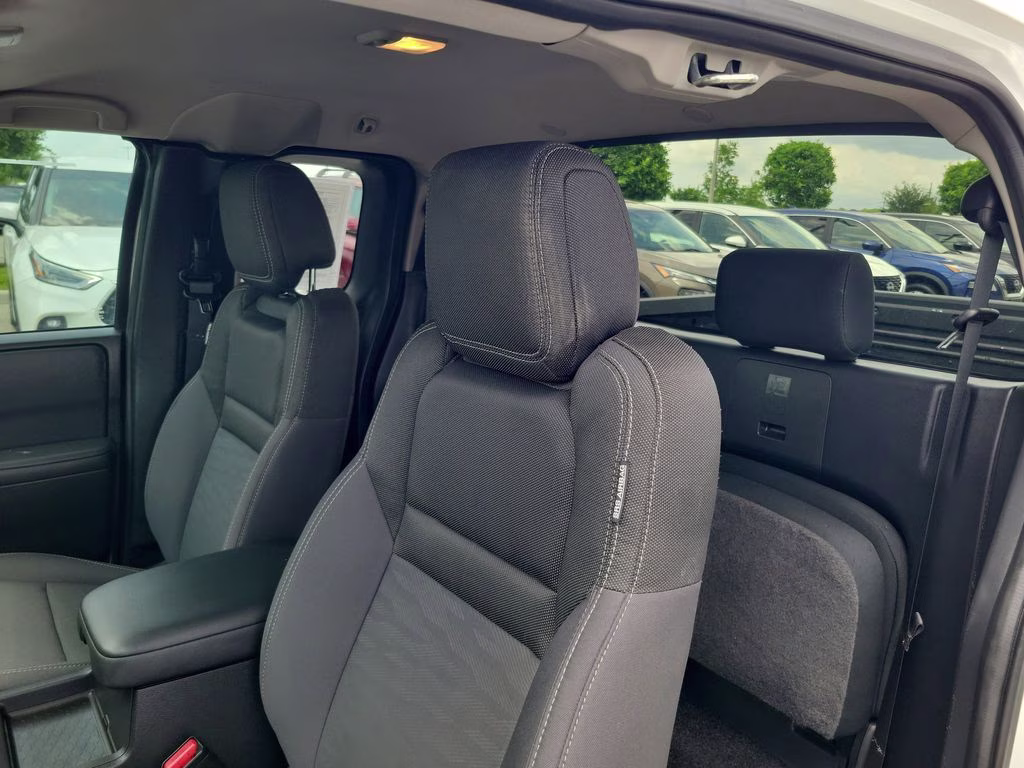 2022 Glacier White Nissan Frontier SV RWD Truck