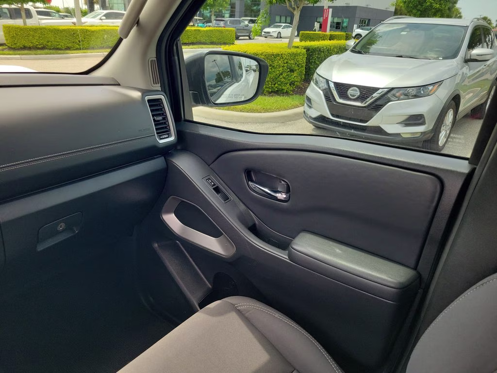 2022 Glacier White Nissan Frontier SV RWD Truck