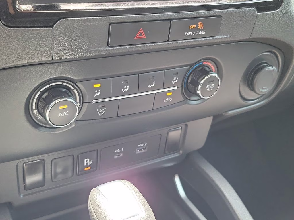 2022 Glacier White Nissan Frontier SV RWD Truck