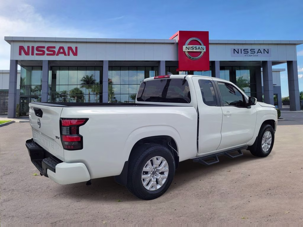 2022 Glacier White Nissan Frontier SV RWD Truck