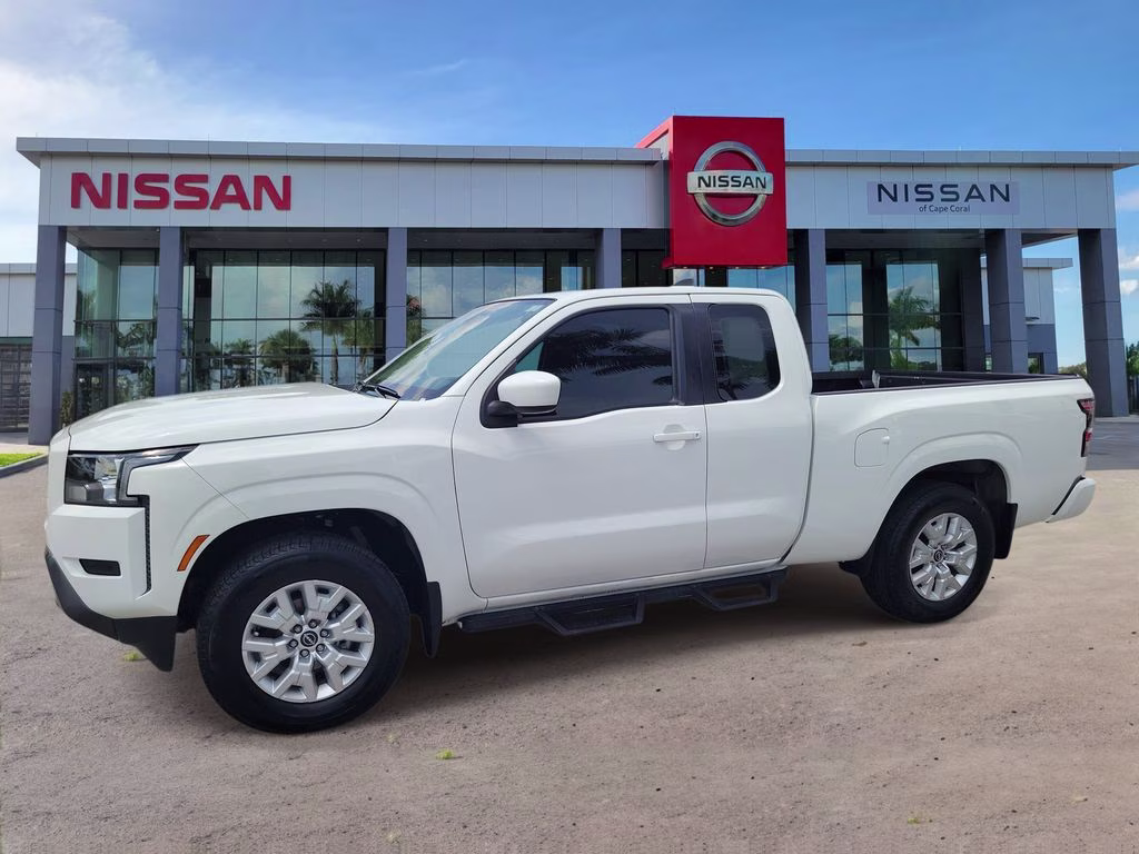 2022 Glacier White Nissan Frontier SV RWD Truck