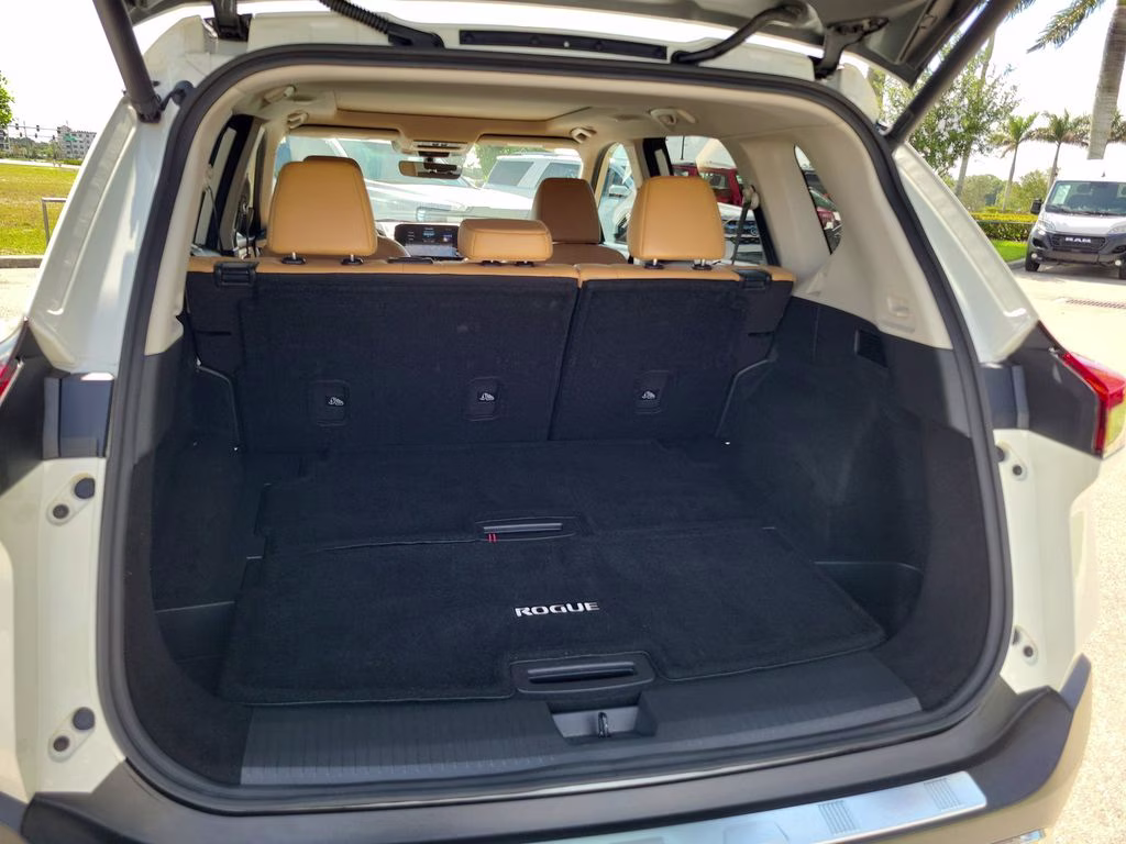 2023 Pearl White Tricoat Nissan Rogue Platinum AWD SUV